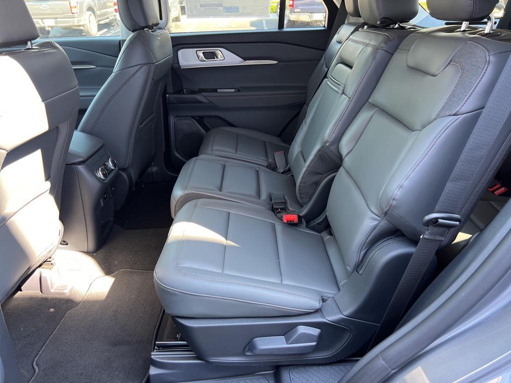 new 2025 Ford Explorer car, priced at $44,964