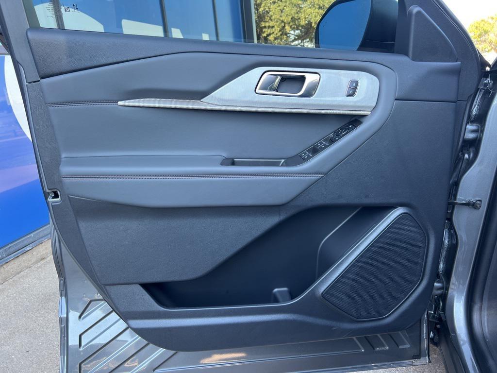 new 2025 Ford Explorer car, priced at $44,964