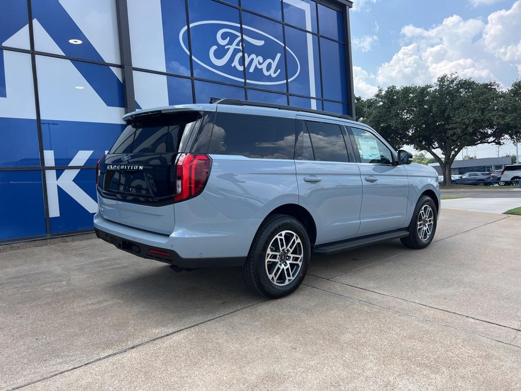 new 2025 Ford Expedition car, priced at $67,945