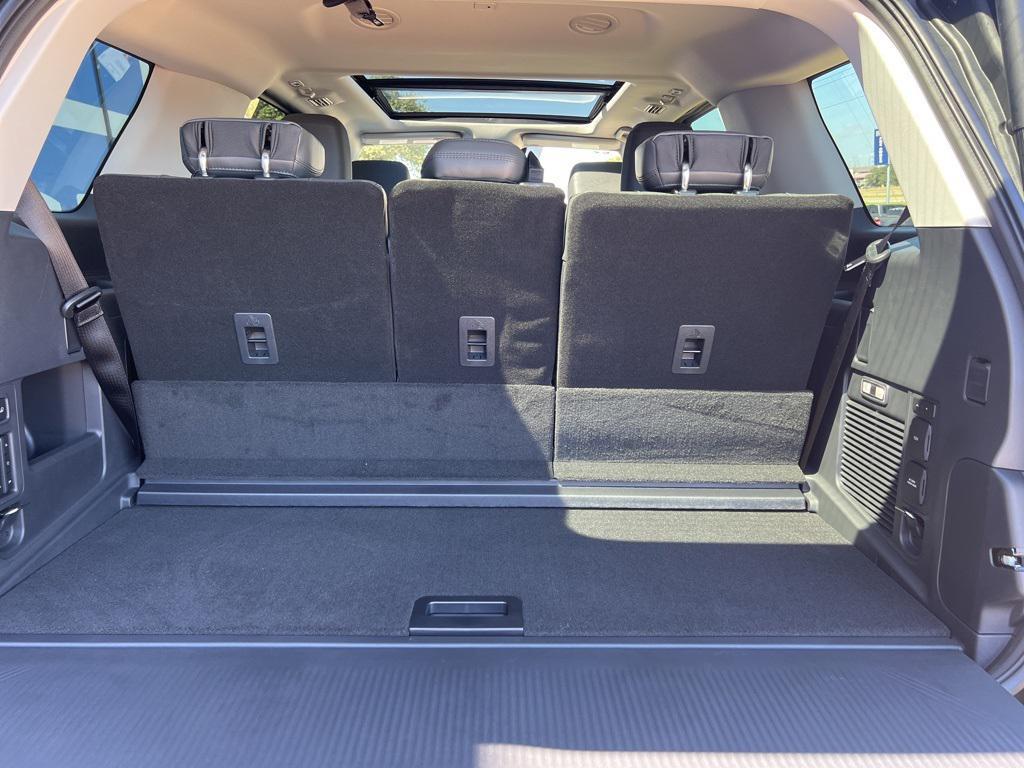 new 2025 Ford Expedition car, priced at $70,024