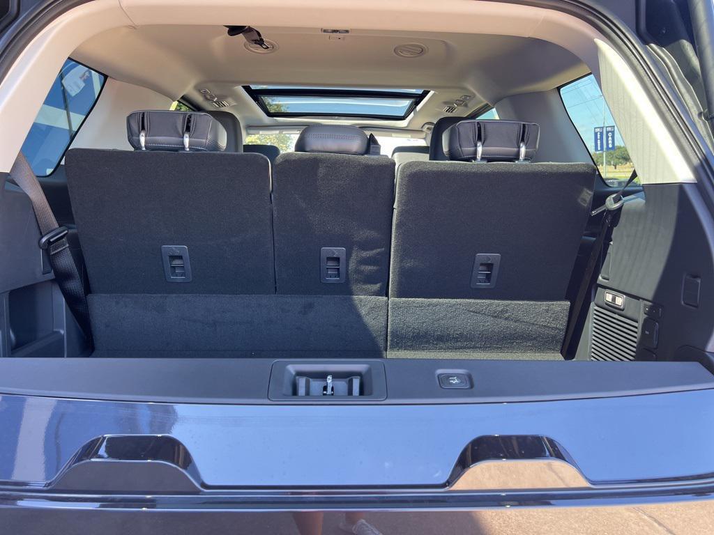 new 2025 Ford Expedition car, priced at $70,024