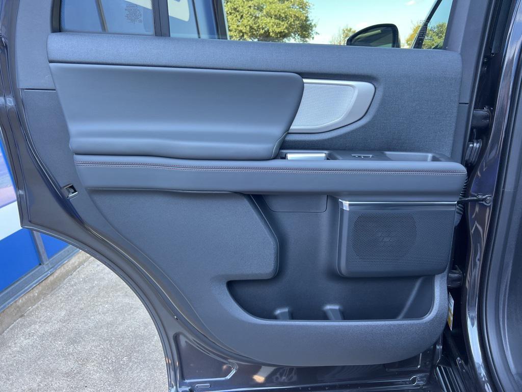 new 2025 Ford Expedition car, priced at $70,024