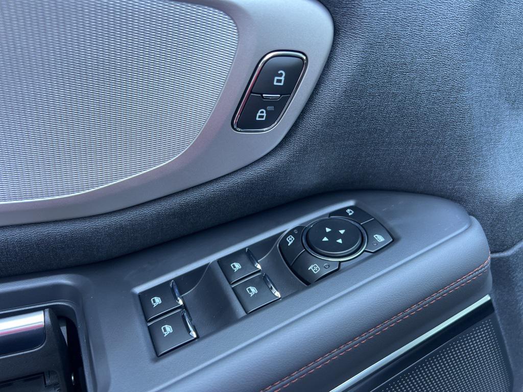 new 2025 Ford Expedition car, priced at $70,024