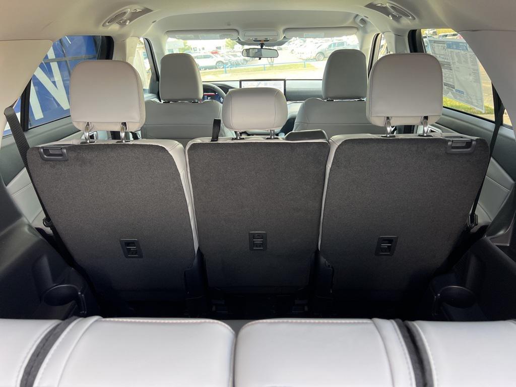 new 2025 Ford Explorer car, priced at $40,945