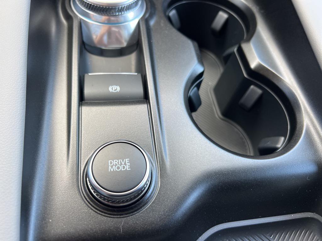 new 2025 Ford Explorer car, priced at $40,945