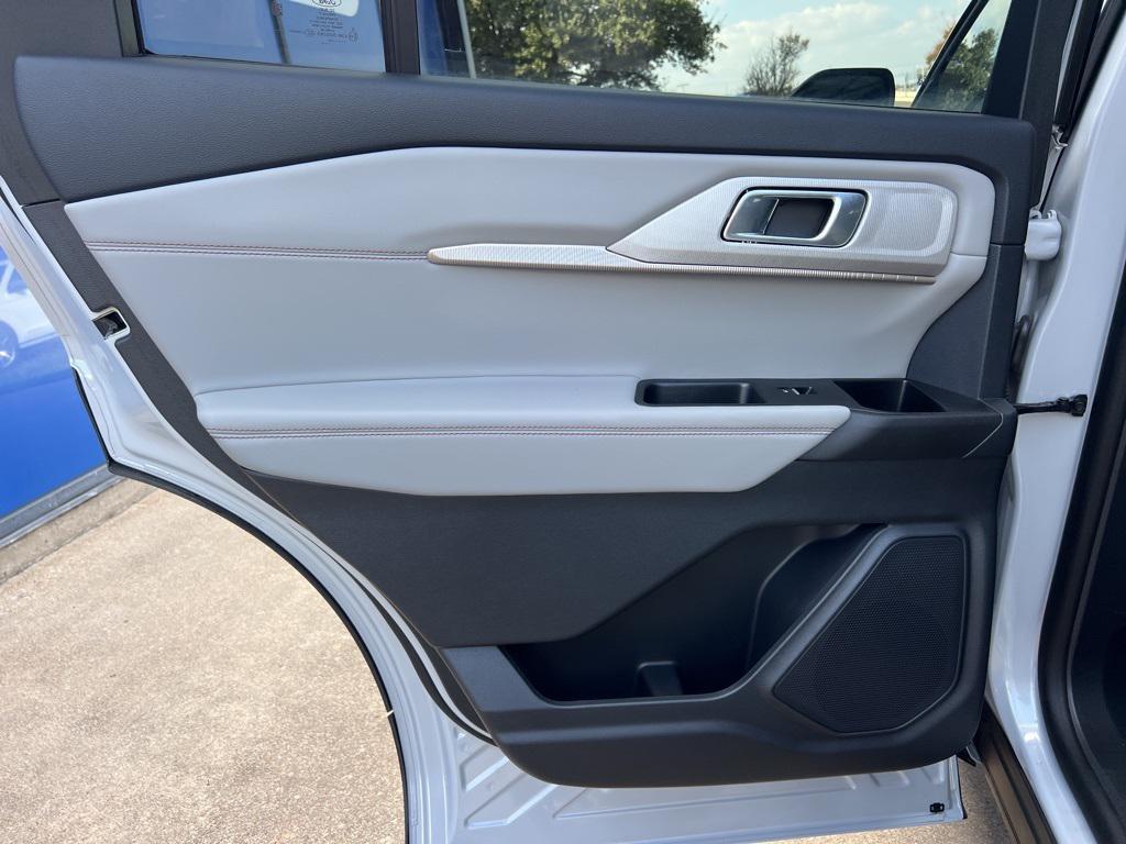 new 2025 Ford Explorer car, priced at $40,945