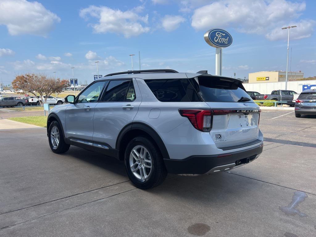 new 2025 Ford Explorer car, priced at $40,945