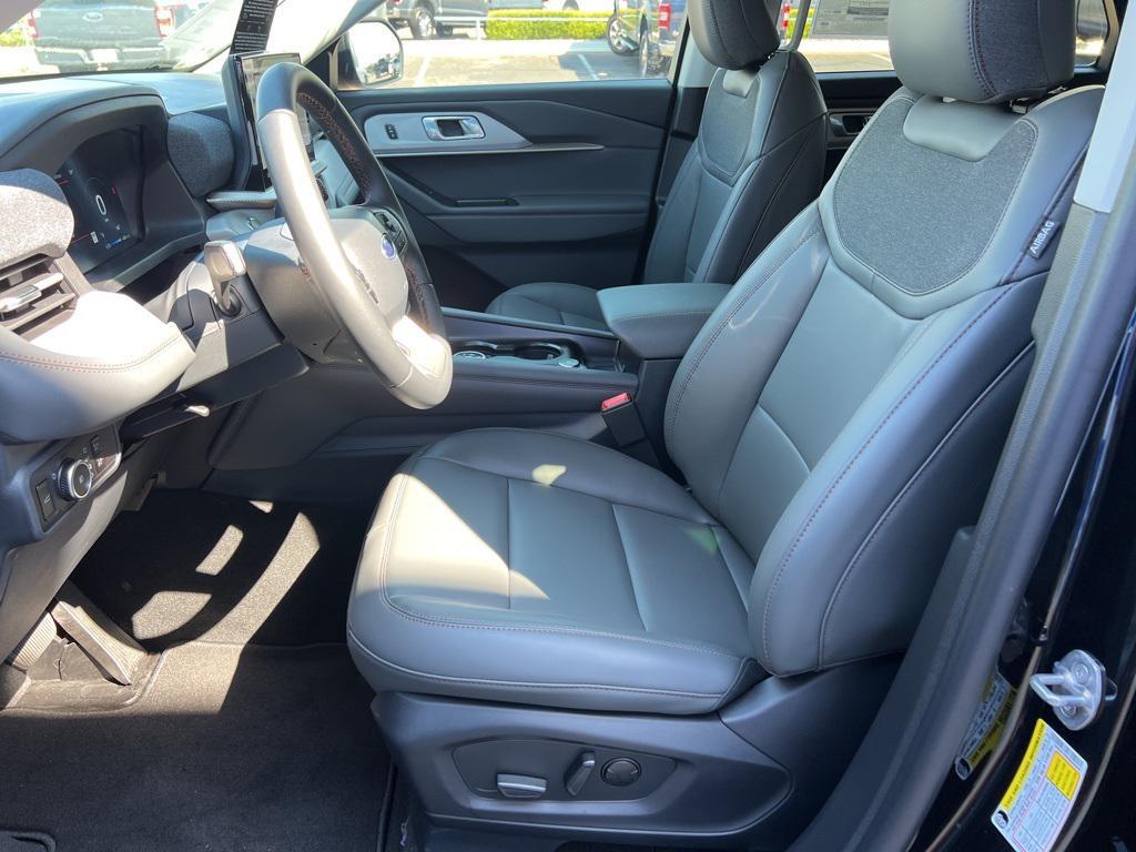 new 2025 Ford Explorer car, priced at $44,964