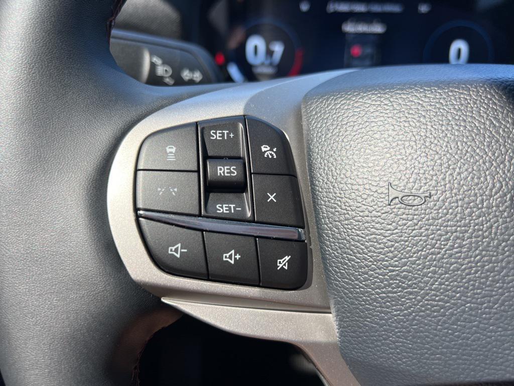 new 2025 Ford Explorer car, priced at $44,964
