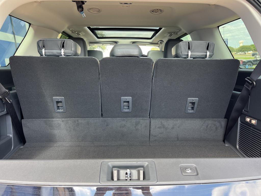 new 2025 Ford Expedition car, priced at $67,725