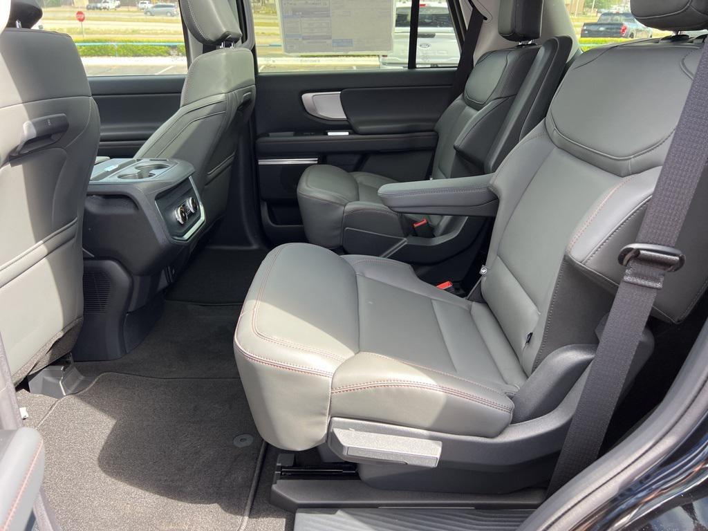 new 2025 Ford Expedition car, priced at $67,725