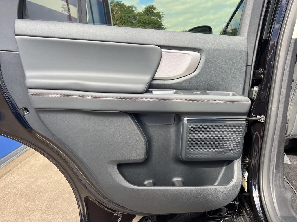 new 2025 Ford Expedition car, priced at $67,725