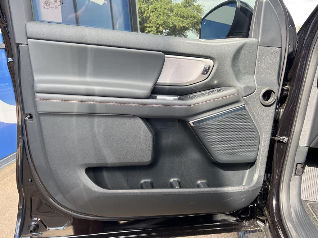 new 2025 Ford Expedition car, priced at $67,725