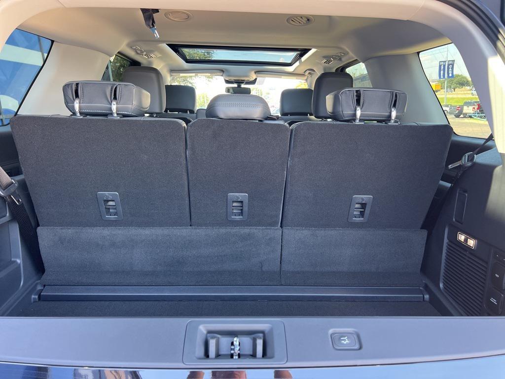 new 2025 Ford Expedition car, priced at $70,144