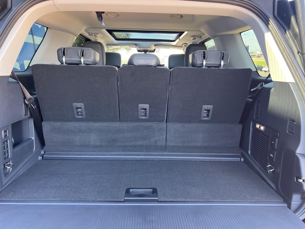 new 2025 Ford Expedition car, priced at $70,144