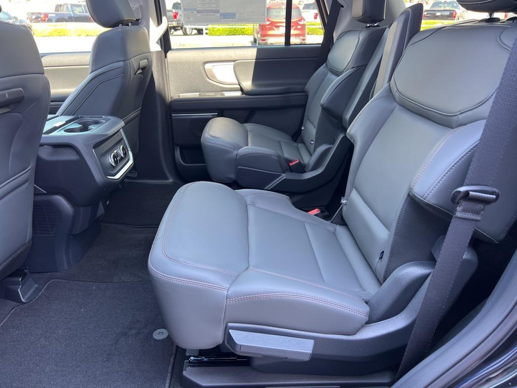 new 2025 Ford Expedition car, priced at $70,144