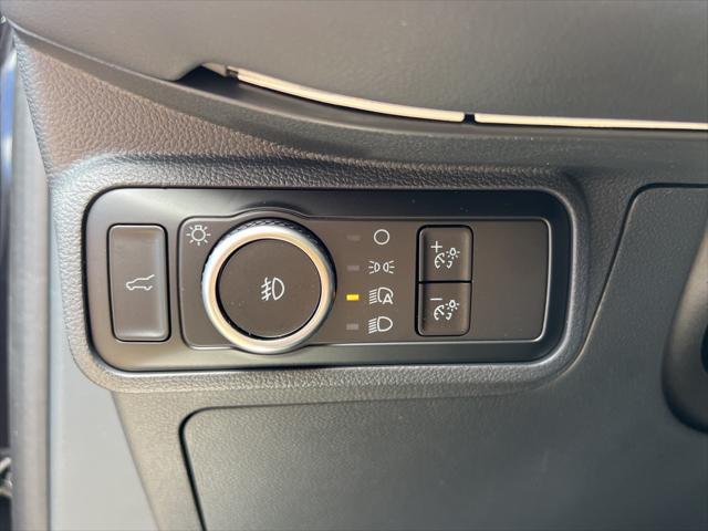 new 2025 Ford Explorer car, priced at $49,744