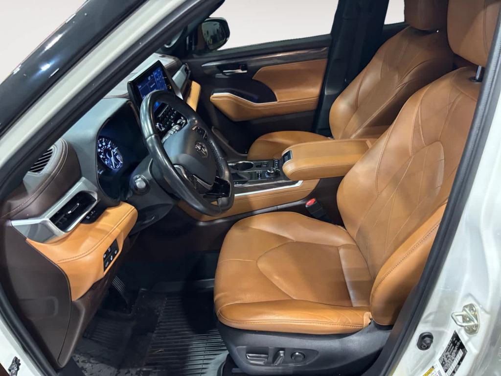 used 2020 Toyota Highlander car, priced at $32,953
