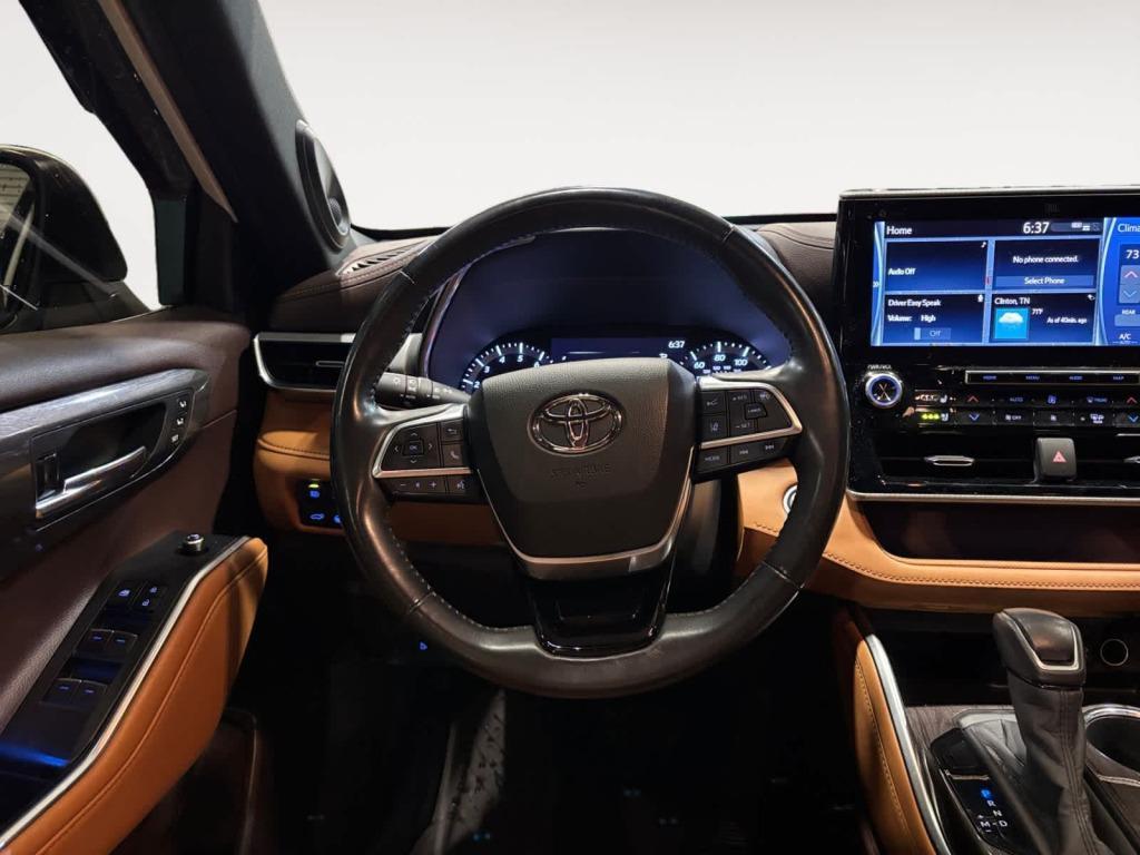 used 2020 Toyota Highlander car, priced at $32,953