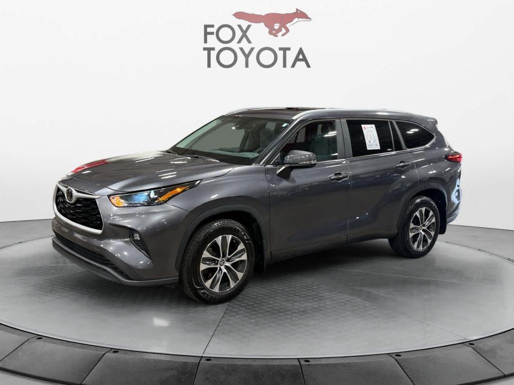 used 2023 Toyota Highlander car, priced at $34,510