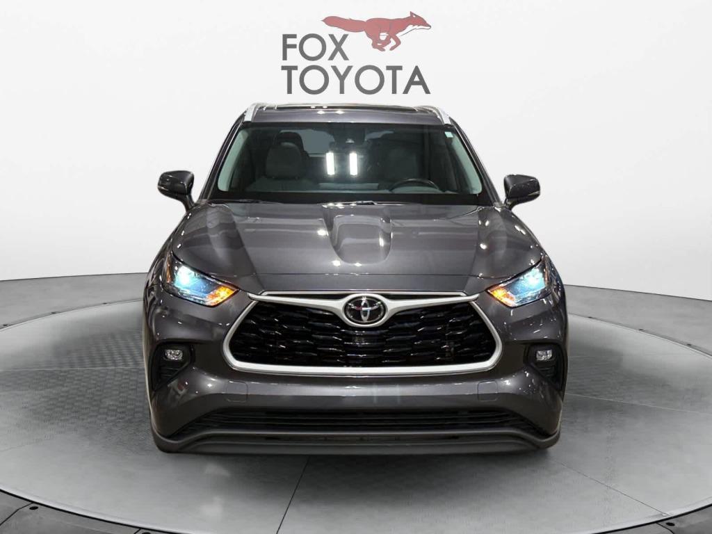 used 2023 Toyota Highlander car, priced at $34,510