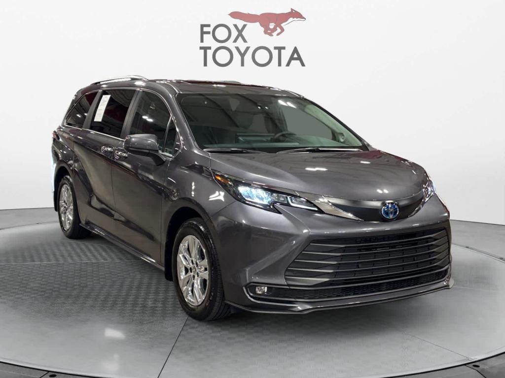 used 2025 Toyota Sienna car, priced at $50,719