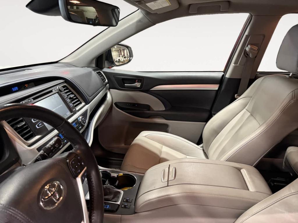 used 2019 Toyota Highlander car, priced at $23,498