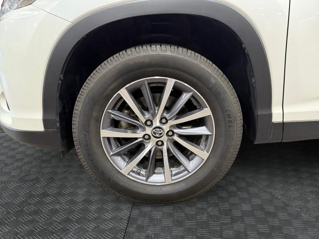used 2019 Toyota Highlander car, priced at $23,498