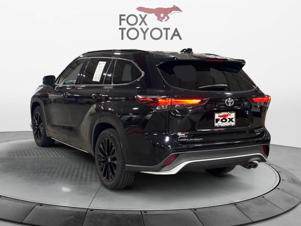 used 2024 Toyota Highlander car, priced at $43,601