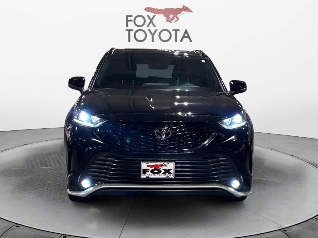 used 2024 Toyota Highlander car, priced at $43,601