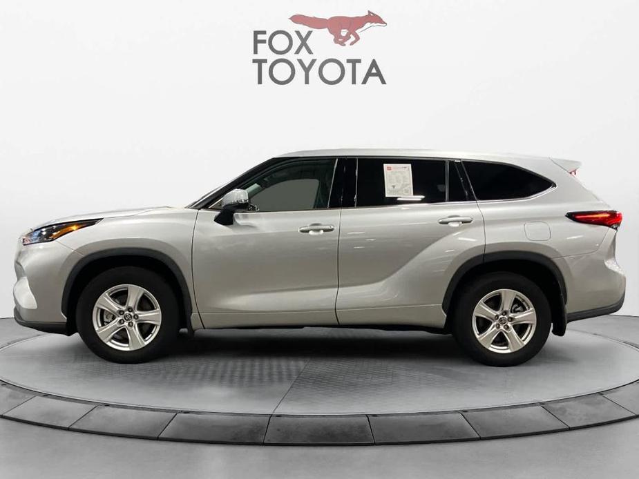 used 2022 Toyota Highlander car, priced at $34,598