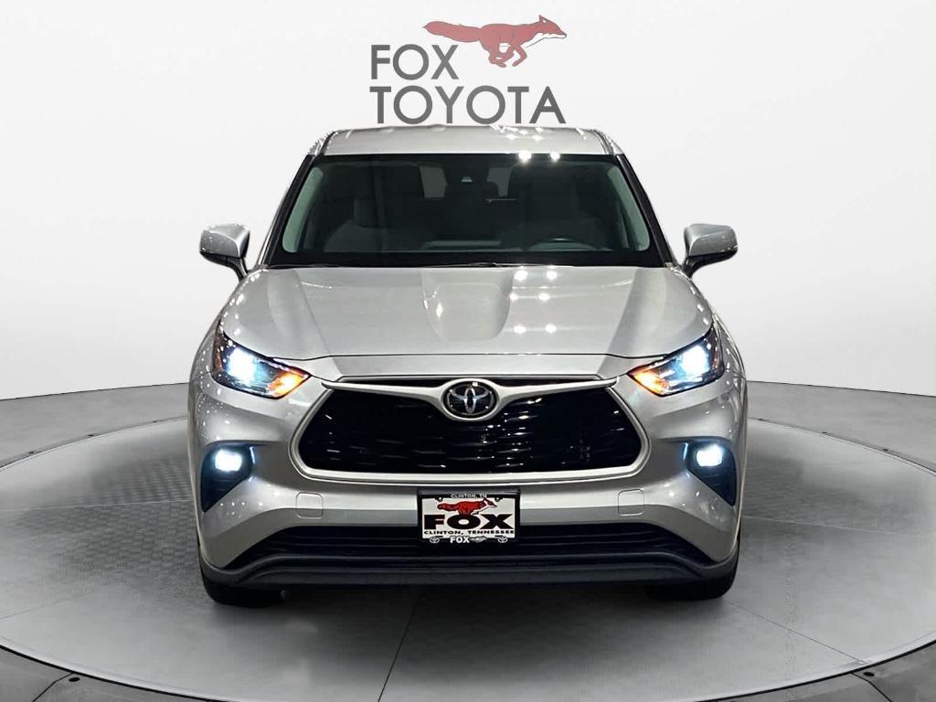 used 2022 Toyota Highlander car, priced at $34,598