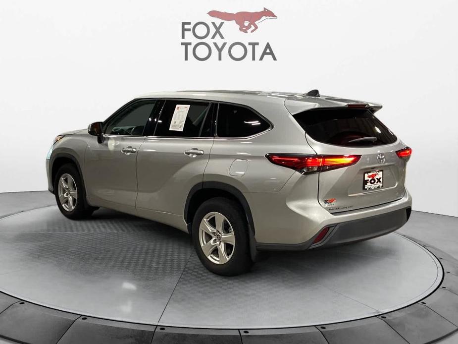 used 2022 Toyota Highlander car, priced at $34,598