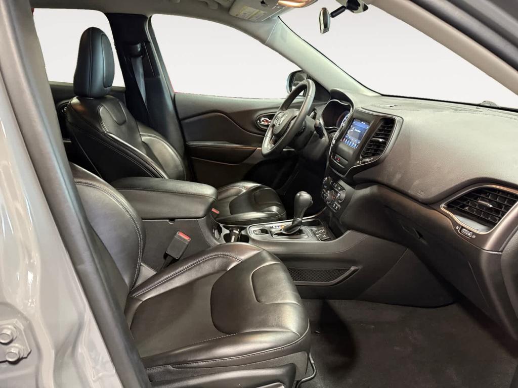 used 2020 Jeep Cherokee car, priced at $13,858