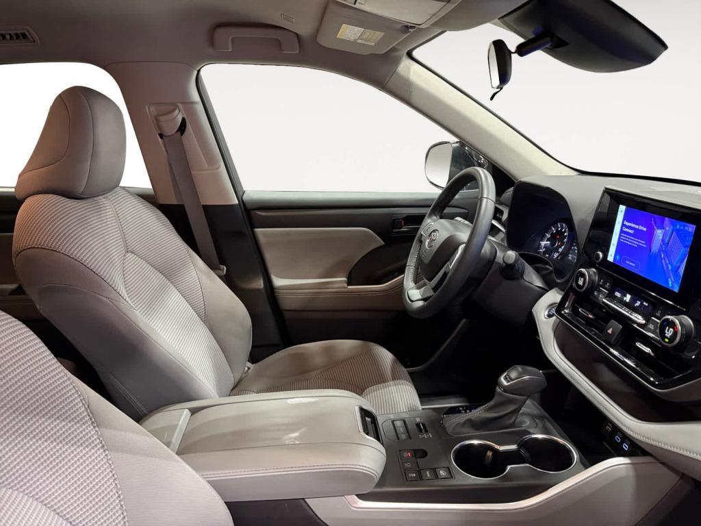 used 2024 Toyota Highlander car, priced at $42,708