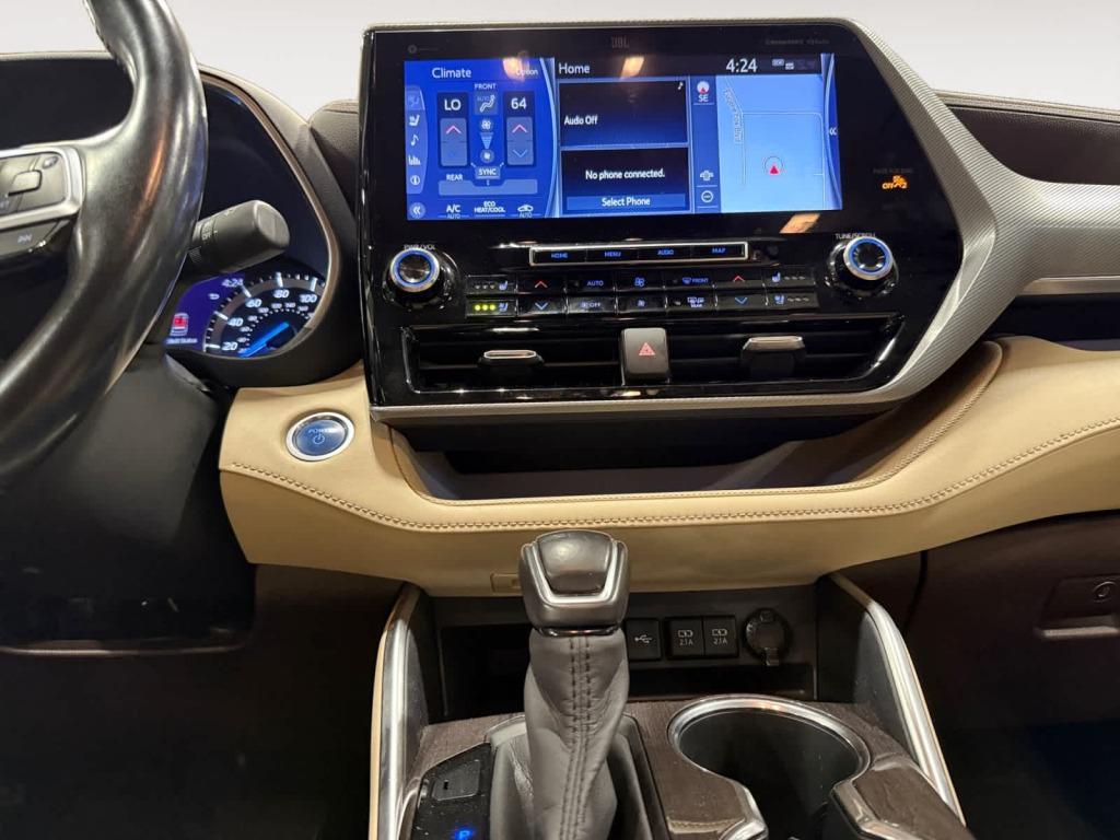 used 2020 Toyota Highlander Hybrid car, priced at $37,900