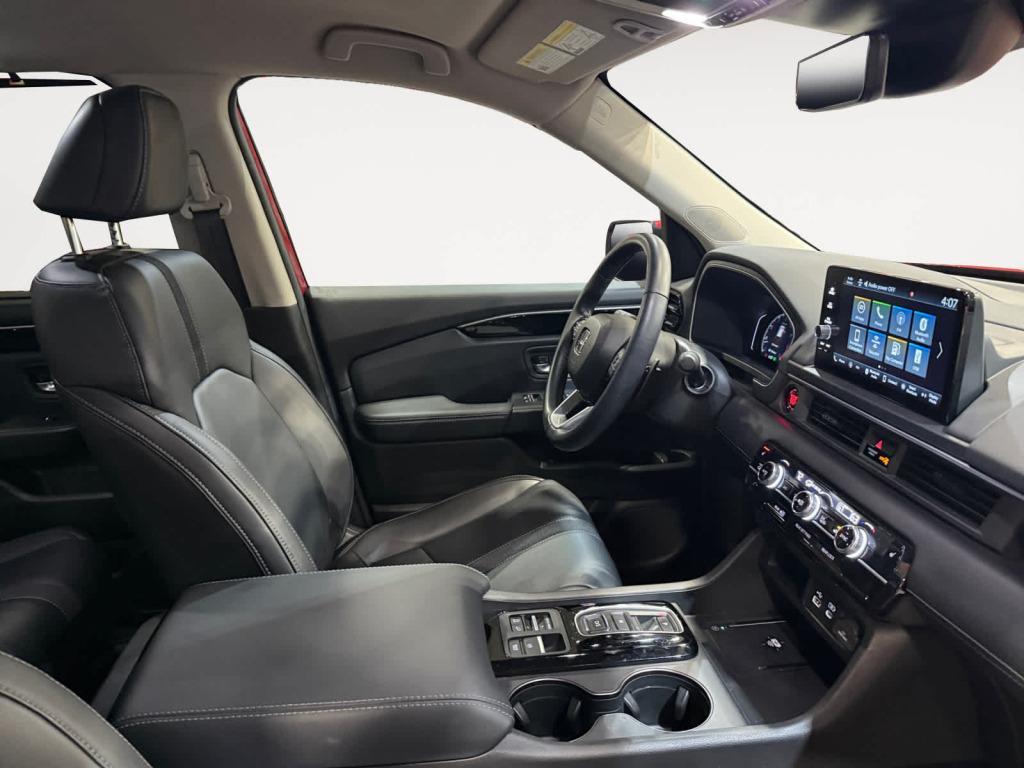 used 2024 Honda Pilot car, priced at $38,698