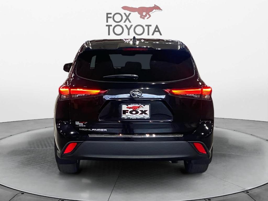 used 2023 Toyota Highlander car, priced at $35,200