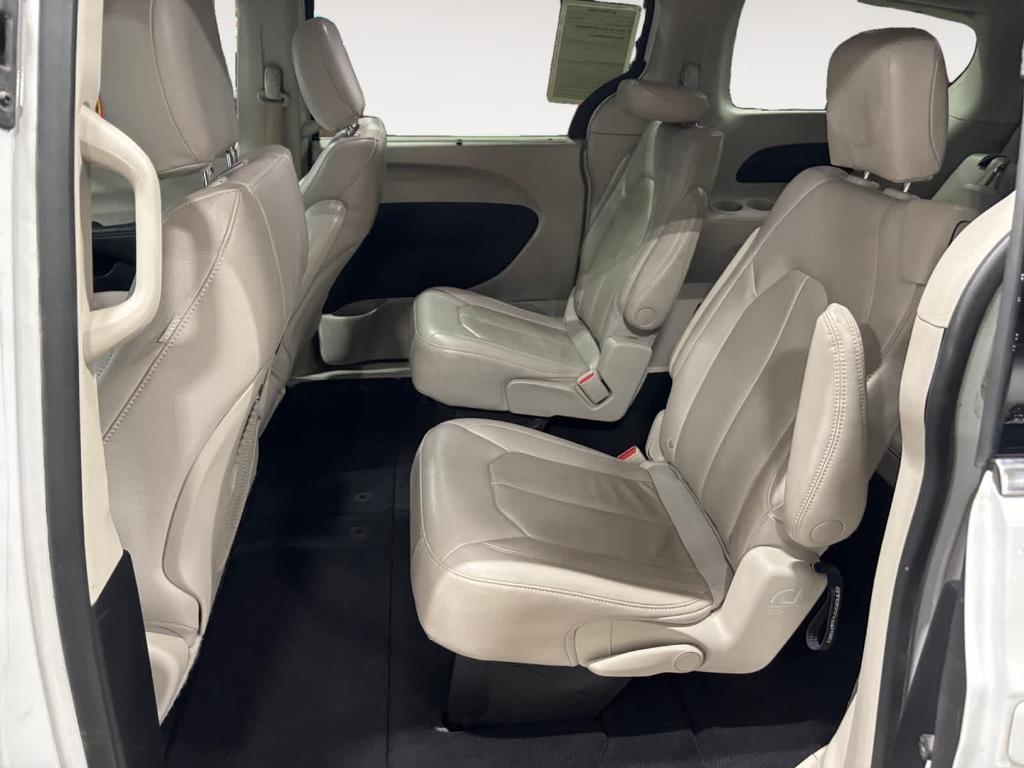 used 2021 Chrysler Pacifica car, priced at $20,698