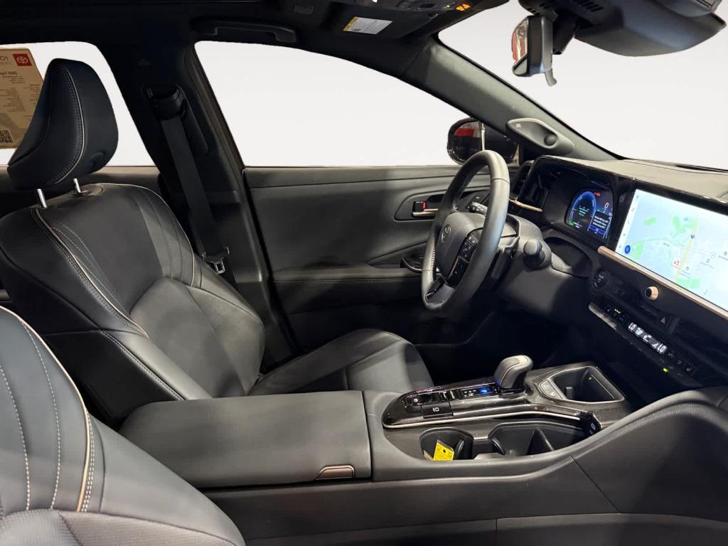 used 2025 Toyota Crown car, priced at $51,021