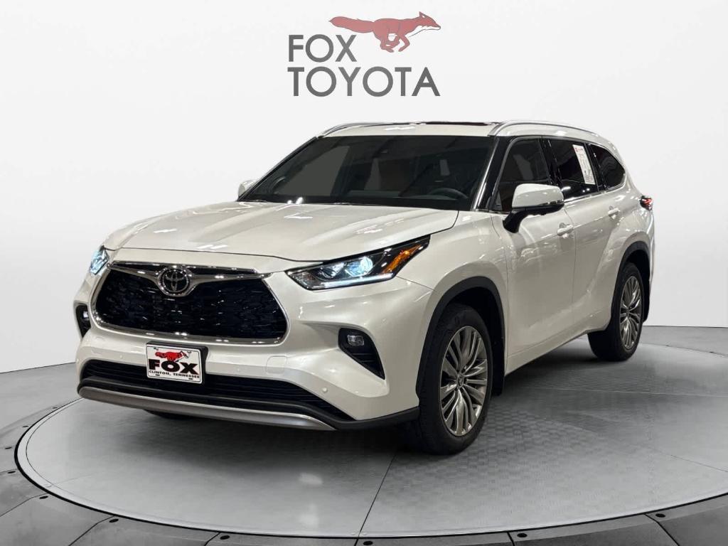 used 2025 Toyota Highlander car, priced at $55,275