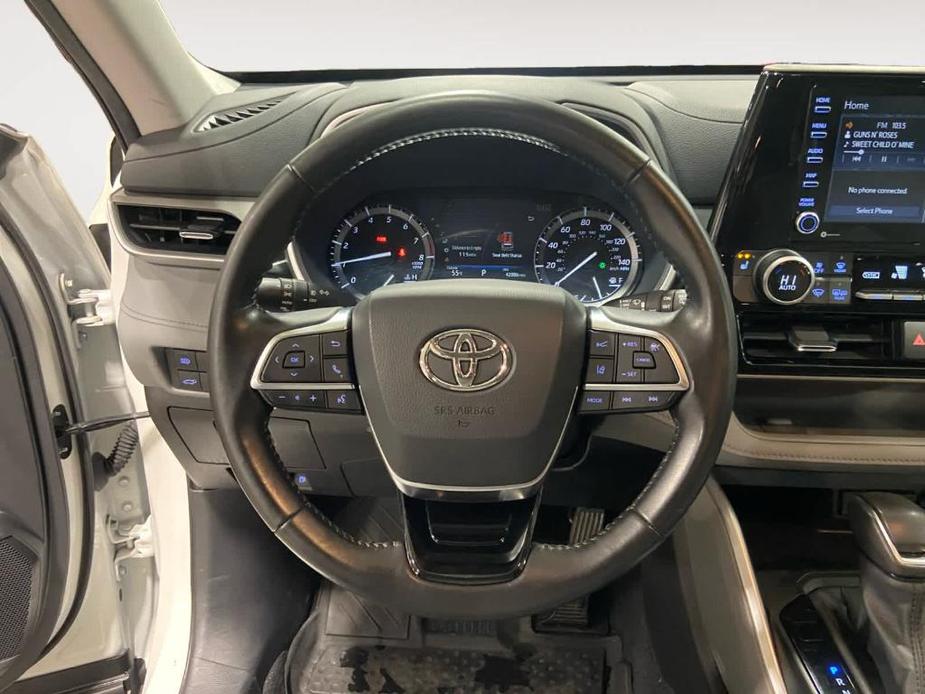 used 2021 Toyota Highlander car, priced at $37,964