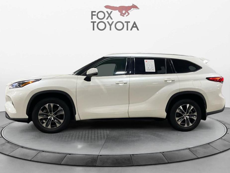 used 2021 Toyota Highlander car, priced at $37,964