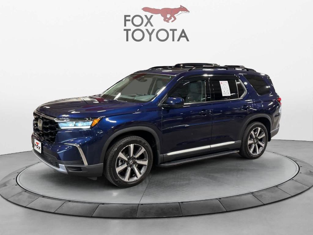 used 2025 Honda Pilot car, priced at $48,921