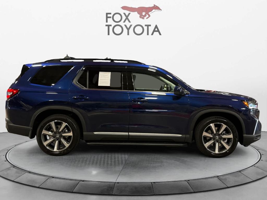 used 2025 Honda Pilot car, priced at $48,921