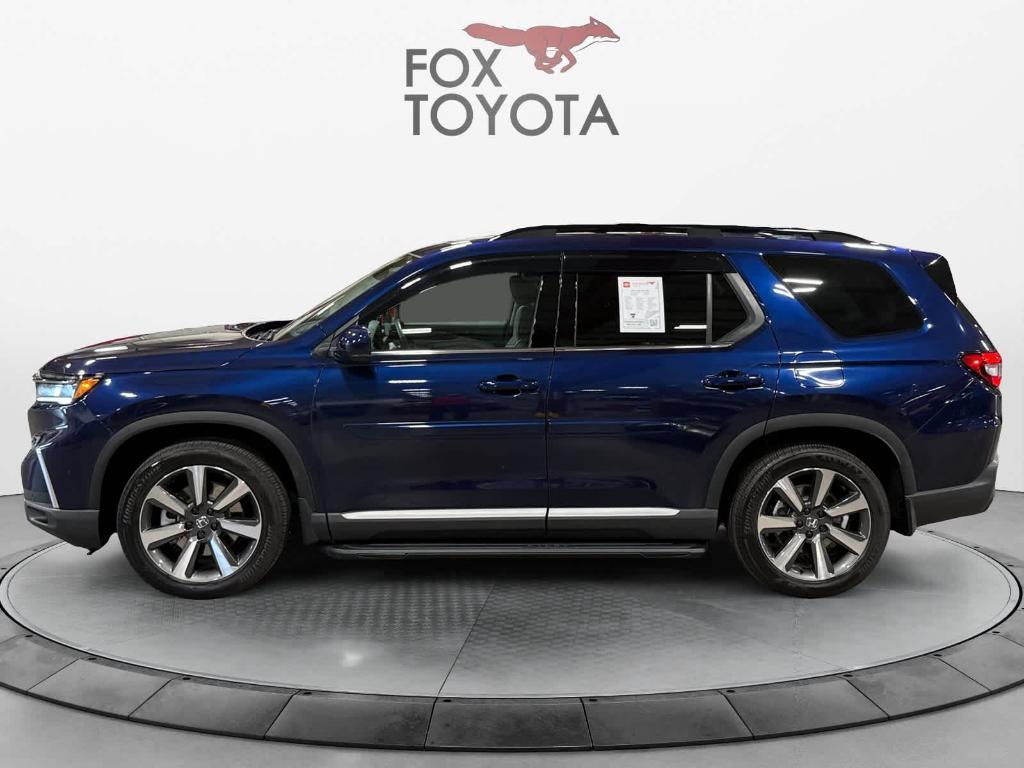used 2025 Honda Pilot car, priced at $48,921