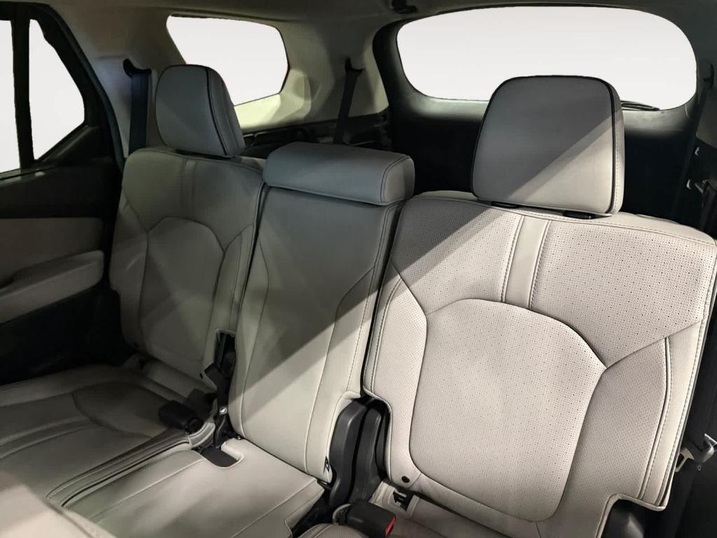 used 2025 Honda Pilot car, priced at $48,921