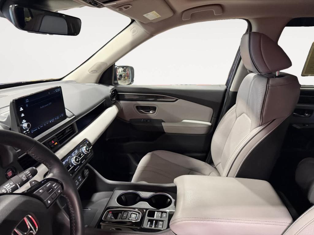used 2025 Honda Pilot car, priced at $48,921