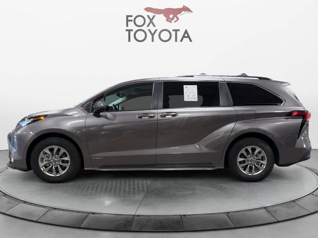 used 2021 Toyota Sienna car, priced at $38,498