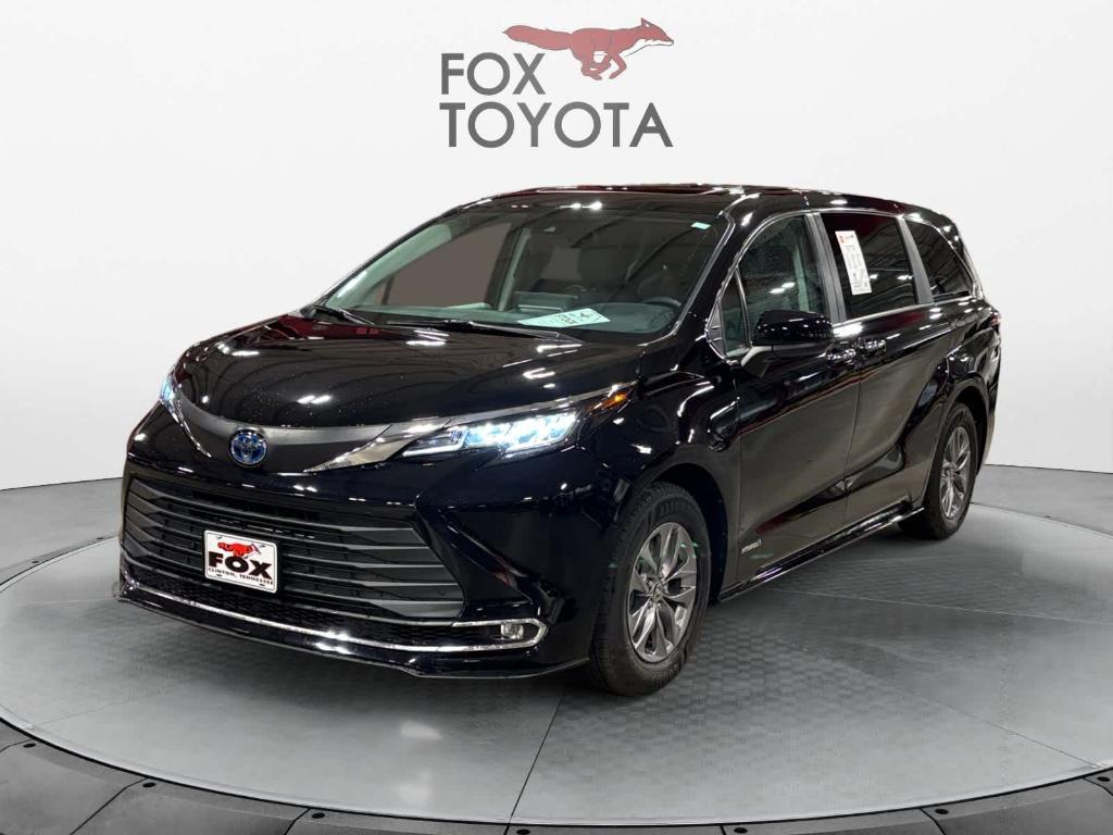 used 2021 Toyota Sienna car, priced at $38,196